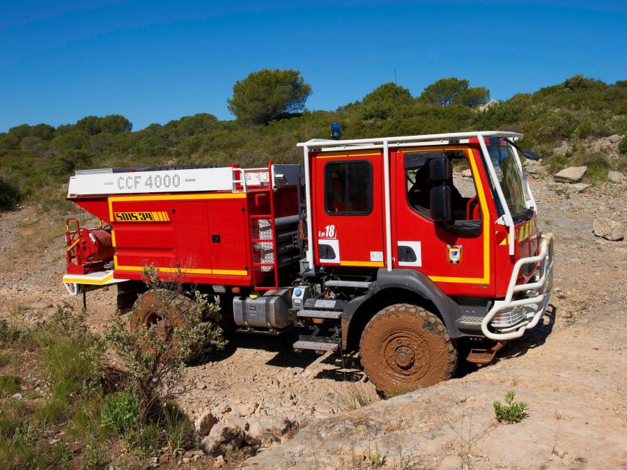  Renault Midlum Crew Cab 4x4 Firetruck 2006 года  (фото 9 из 12)